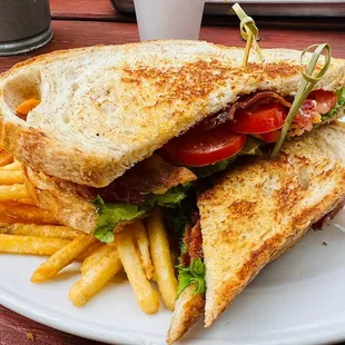 Bungalow BLT lunch special $12