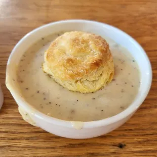 Biscuitand gravy