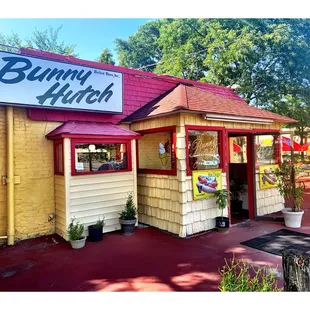 Bunny Hutch. N Lincoln Ave, Lincolnwood, IL Burgers HotDogs Gyros  Italian Beef Philly Sandwiches Salads Milkshakes Italian Ice etc. Cool!