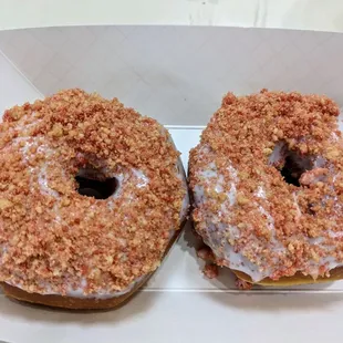 Strawberry crumble donut