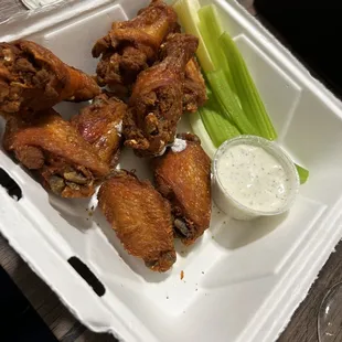 food, fried chicken, fried chicken wings, chicken wings and fried chicken, chicken wings, bbq wings, chicken, poultry, bbq chicken