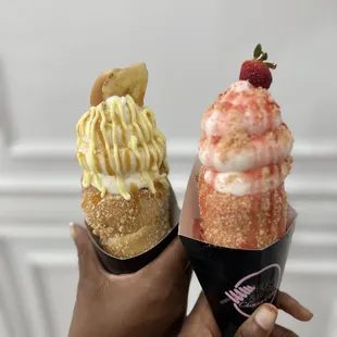 Banana Pudding to the left. and Strawberry shortcake (or something like that) to the right