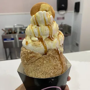 Banana Pudding Speciality Chimney Cake