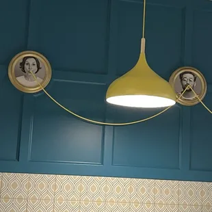 Seriously creative decor!!! Love it!!