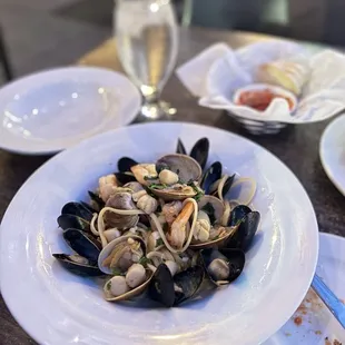 food, oysters and mussels