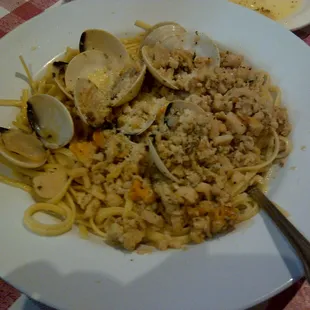 Seafood Linguini Buon Gusto