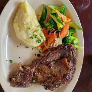 Steak with home made mash potatoes.