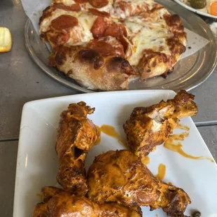 Personal pizza &amp; Buffalo Wings