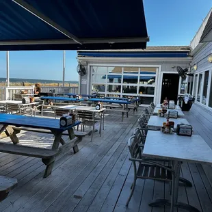 Lots of outdoor seating.