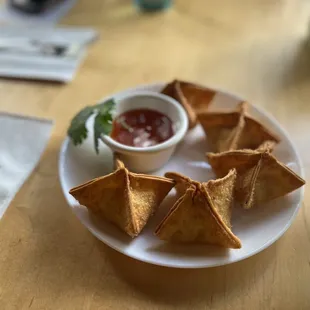 Cheesy Crab Wontons ($8)  IG: @ohmyono