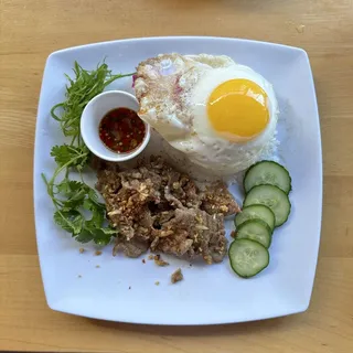 Moo Kra Tiem (Garlic pepper pork)