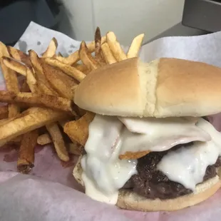 Burger of the Month - August 2020. It's Oh' Queso