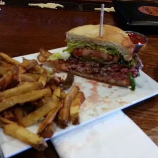 Spicy Avocado burger  with fries