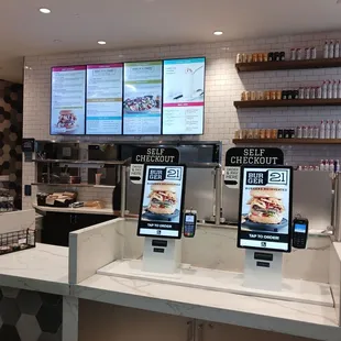 Burger 21 Terminal A, Tampa International Airport.