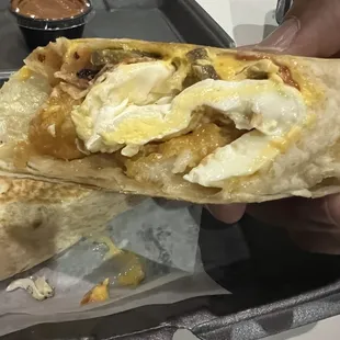 Look at that cross-section with real eggs!!