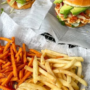 Half + Half Fries, C.E.O Burger, #18 Monterey |Instagram @restaurant_aholic