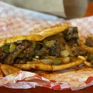 Spicy Grilled Beef Pita - IG: @nelson_eats