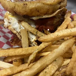 Jelly fish burger was a fun try.