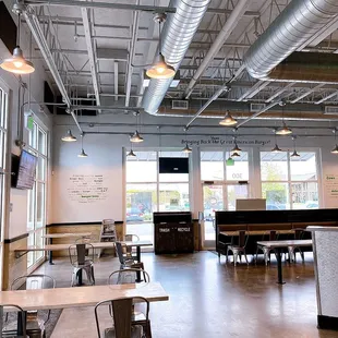 Sitting area | IG: happyfoodieoc