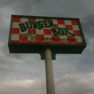 a sign for a fast food restaurant