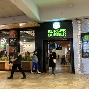 customers entering the restaurant