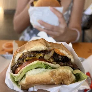 Blondy Burger