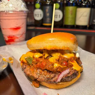 Chili cheeseburger