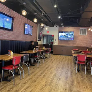 sushi and sashimi, interior