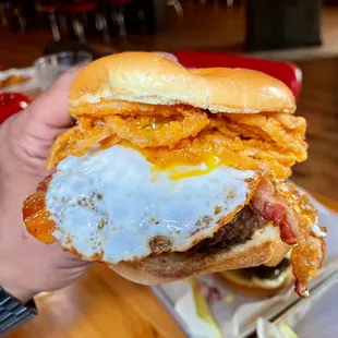 Royal Smoked Burger