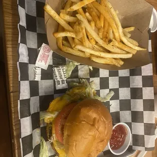 Chicken burger w cheddar, lettuce, tomatoes