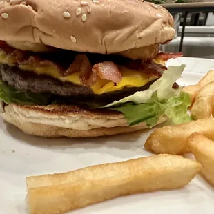 Western bacon cheeseburger