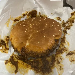 Chili Cheeseburger (mustard only, no veggies)