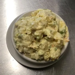 a plate of macaroni and cheese