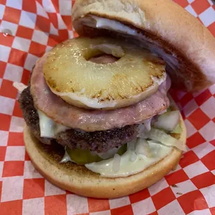 Hawaiian Cheeseburger