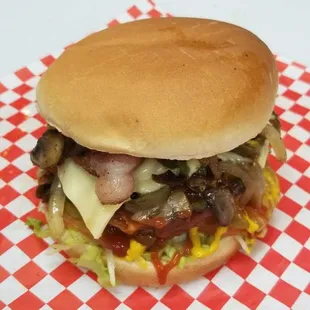 Jungle Cheeseburger