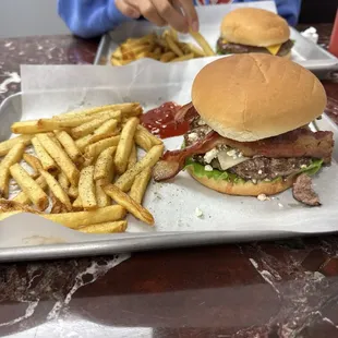 Cowboy Burger w/ blue cheese