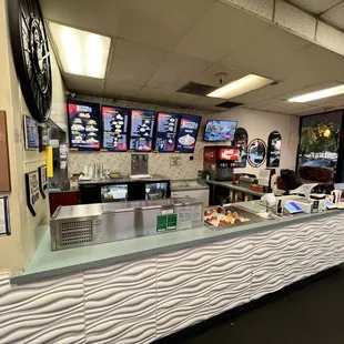 the interior of a fast food restaurant