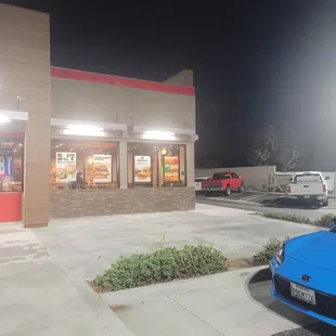 Very clean quite outside