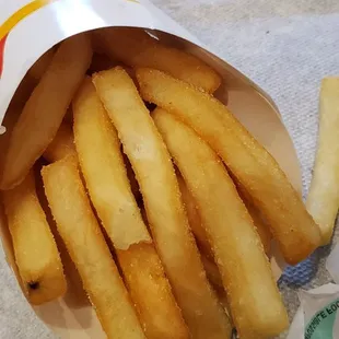 Fries: Too salty and I didn&apos;t really get a potato flavor from these. Maybe due too drowning in the salt?