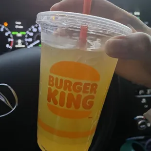 peach mango lemonade is a YES!