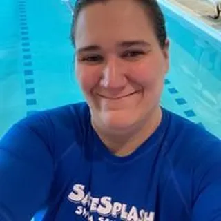 Chelsie L.