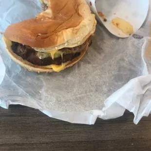 Double Cheeseburger