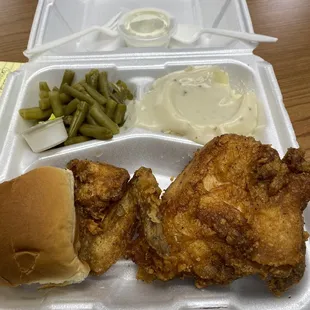 Special - fried chicken (white meat) on the bone, mashed potato and gravy, green beans and a roll.
