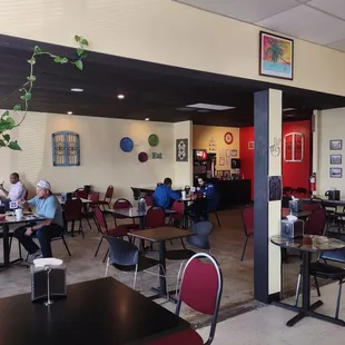 Nice and clean sitting area