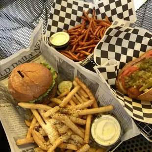 Juicy Moe Burger &amp; Chicago-Style Hot Dog