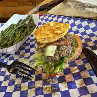 KETO FLAPJACK Burger