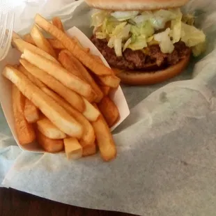 Burger Nook&apos;s single Great Burger with fries.