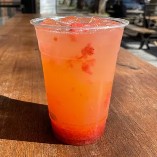 Strawberry Lemonade
Seasonal made with real fruit and sweetened with organic agave