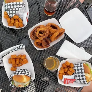 food, chicken wings and fried chicken