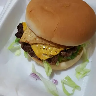 Fried egg cheeseburger